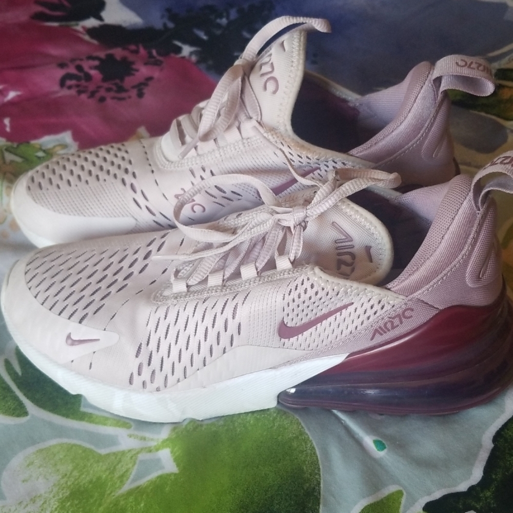 Nike Air Max 270